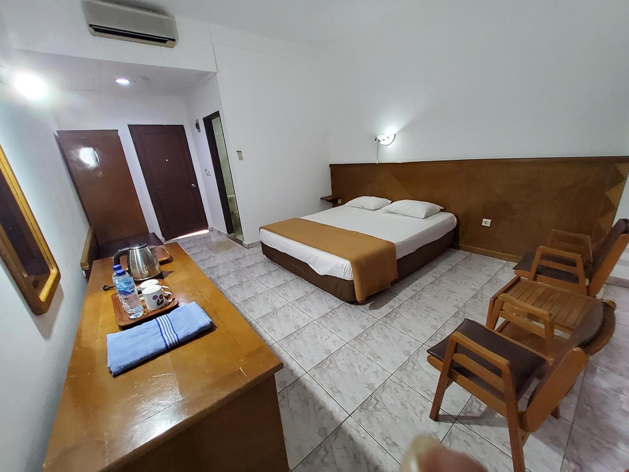 Hotel Kumala Samudra Cikakak Bagian luar foto