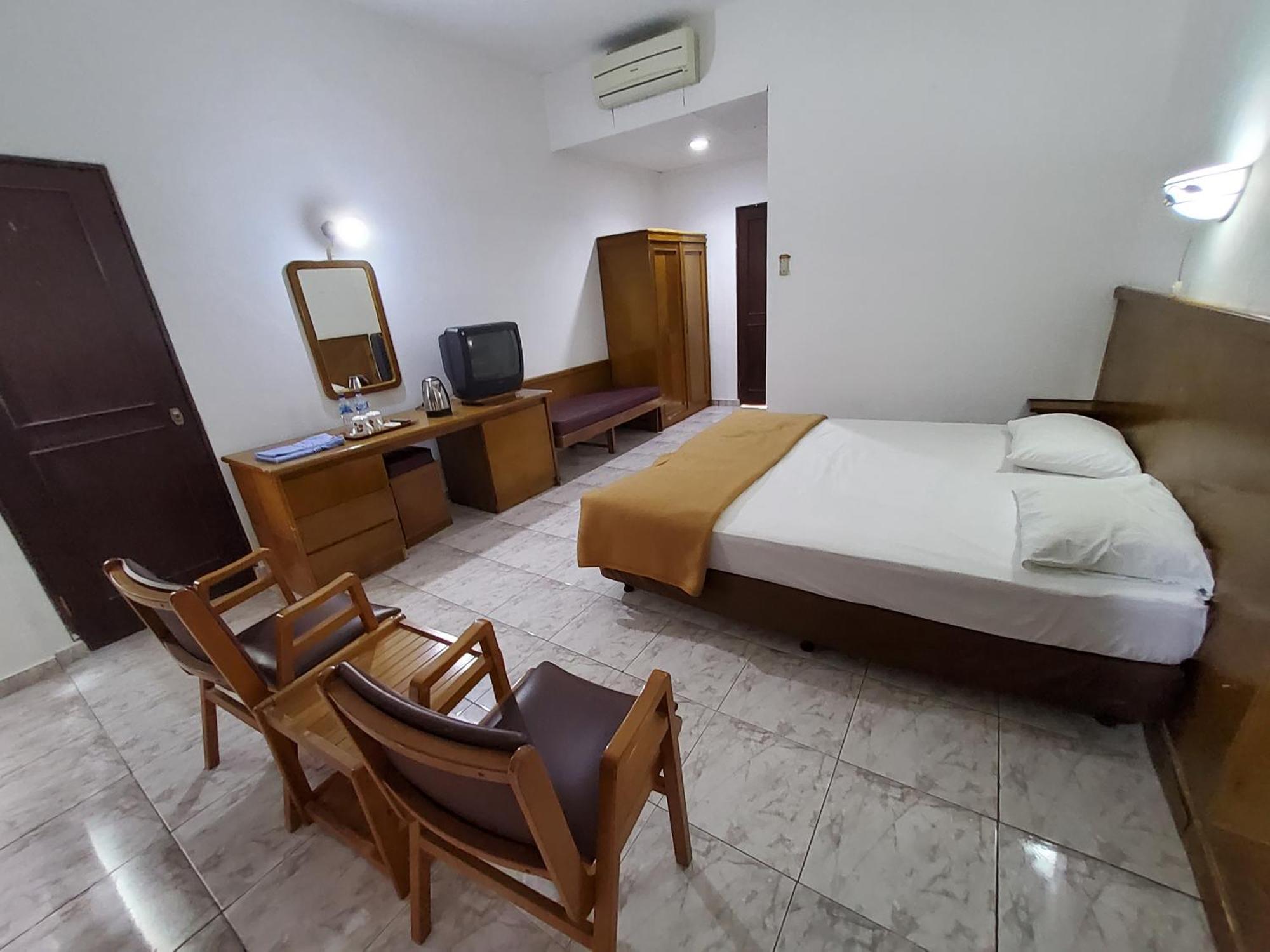Hotel Kumala Samudra Cikakak Bagian luar foto