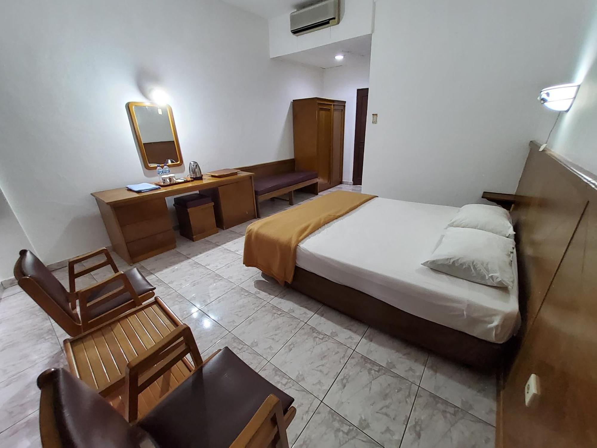 Hotel Kumala Samudra Cikakak Bagian luar foto