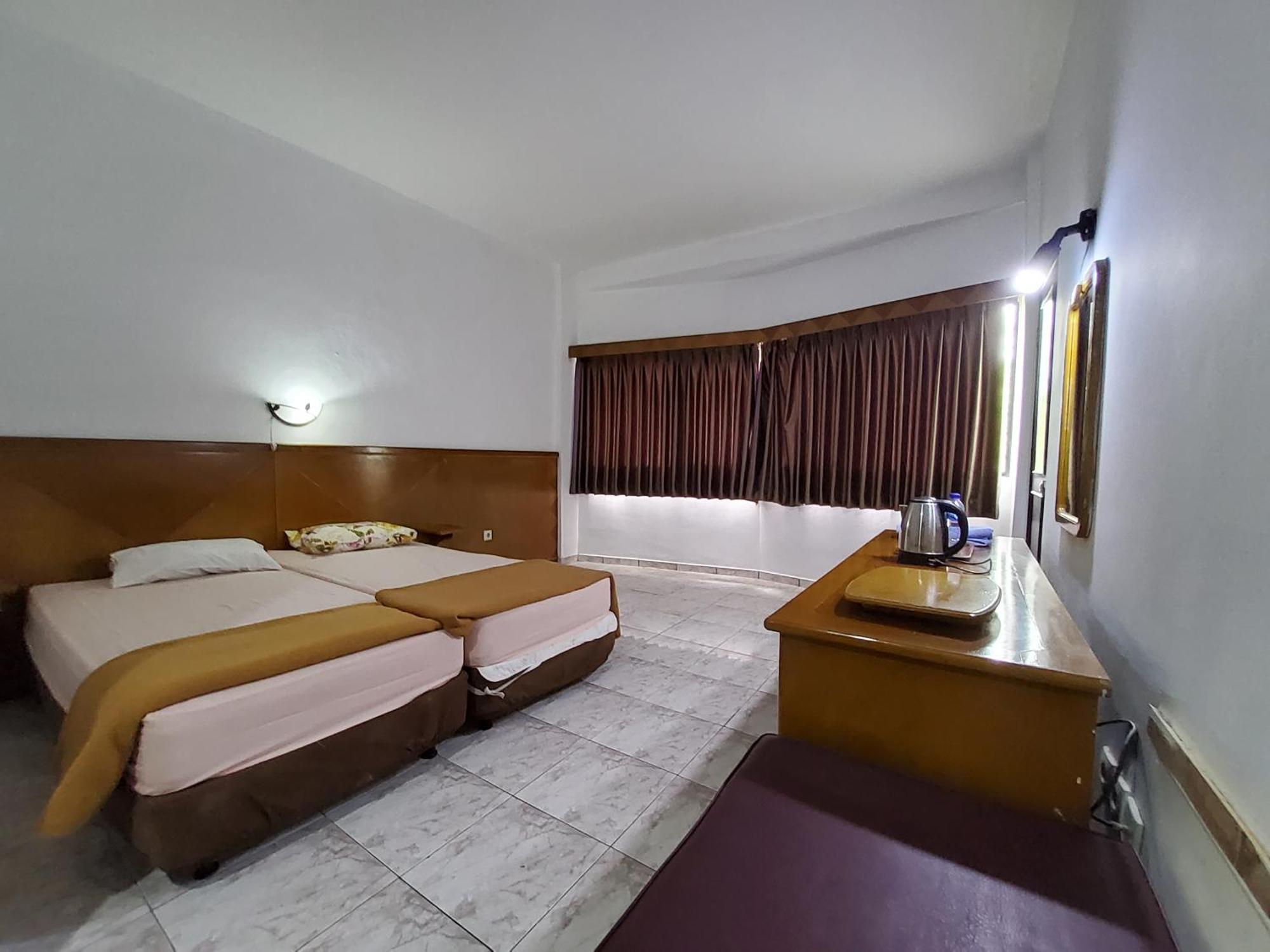 Hotel Kumala Samudra Cikakak Bagian luar foto