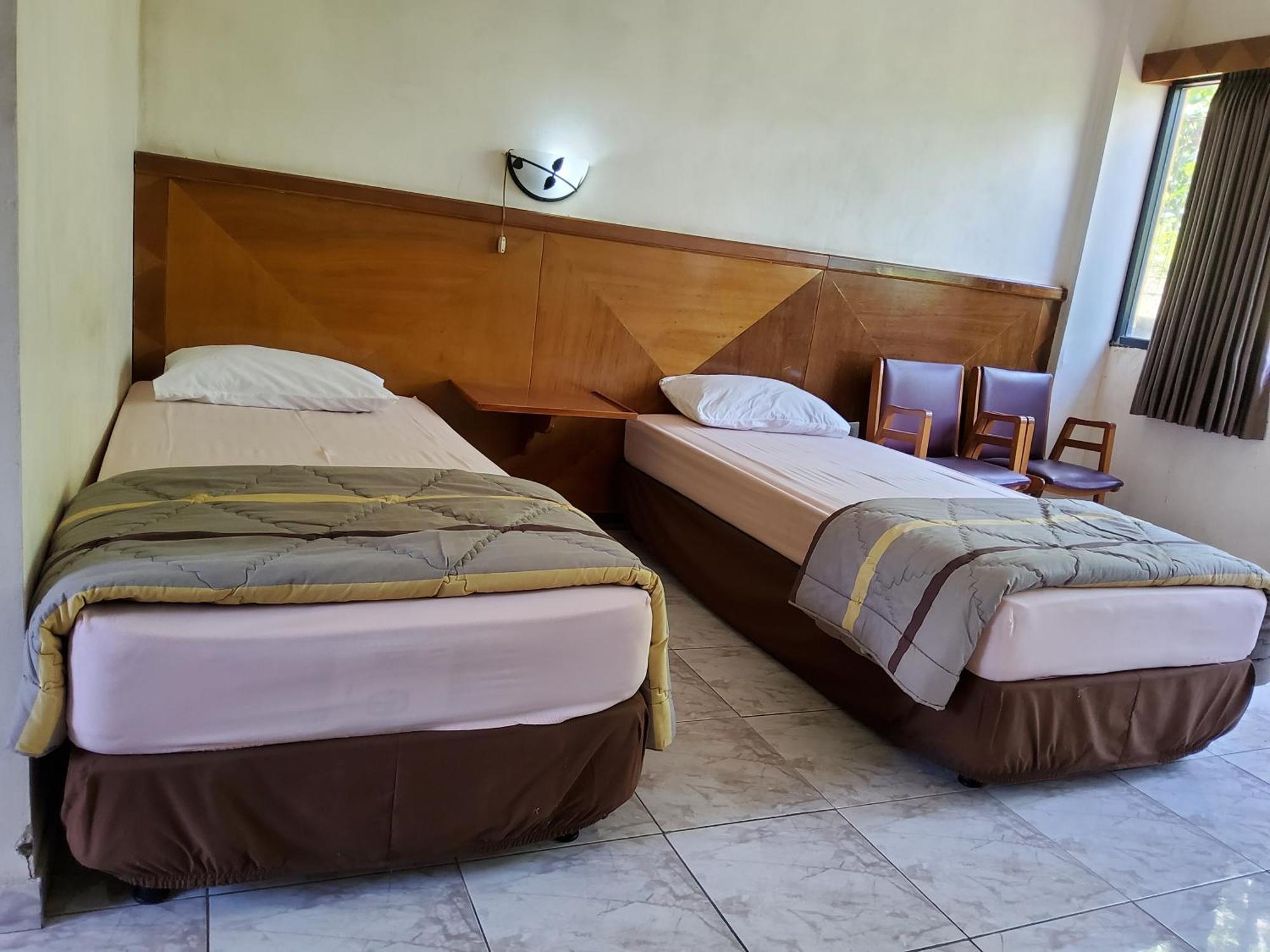 Hotel Kumala Samudra Cikakak Bagian luar foto